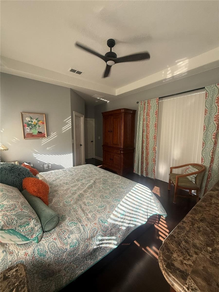9140 Alexandria Dr photo 4