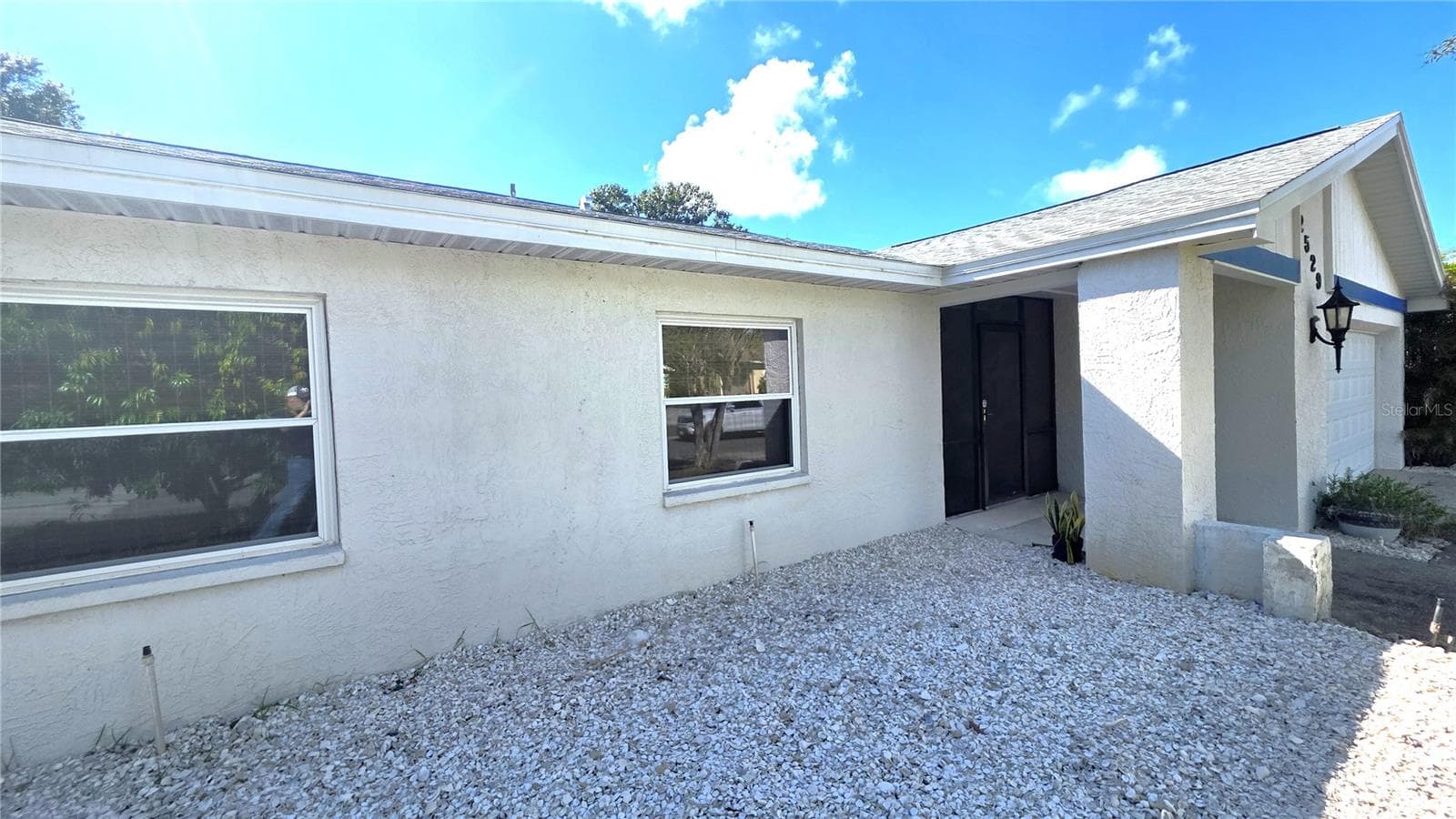 2529 Indigo Dr photo 3