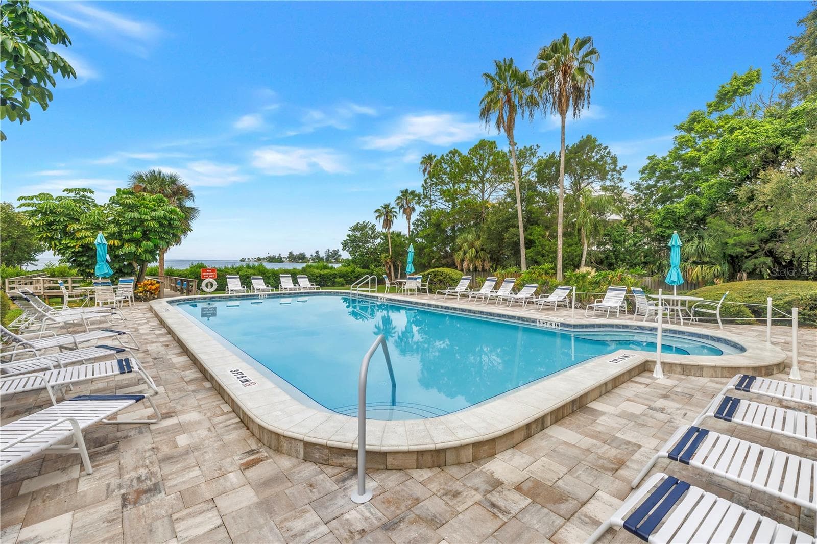 300 S Florida Ave #400A photo 5