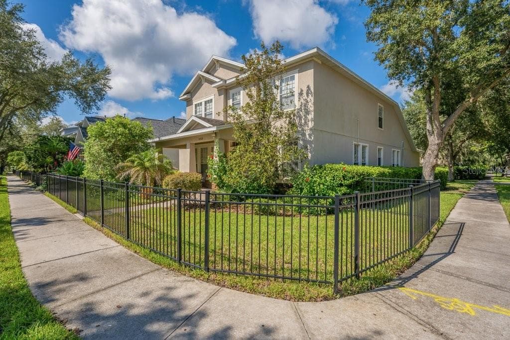 5929 Fishhawk Crossing Blvd photo 2