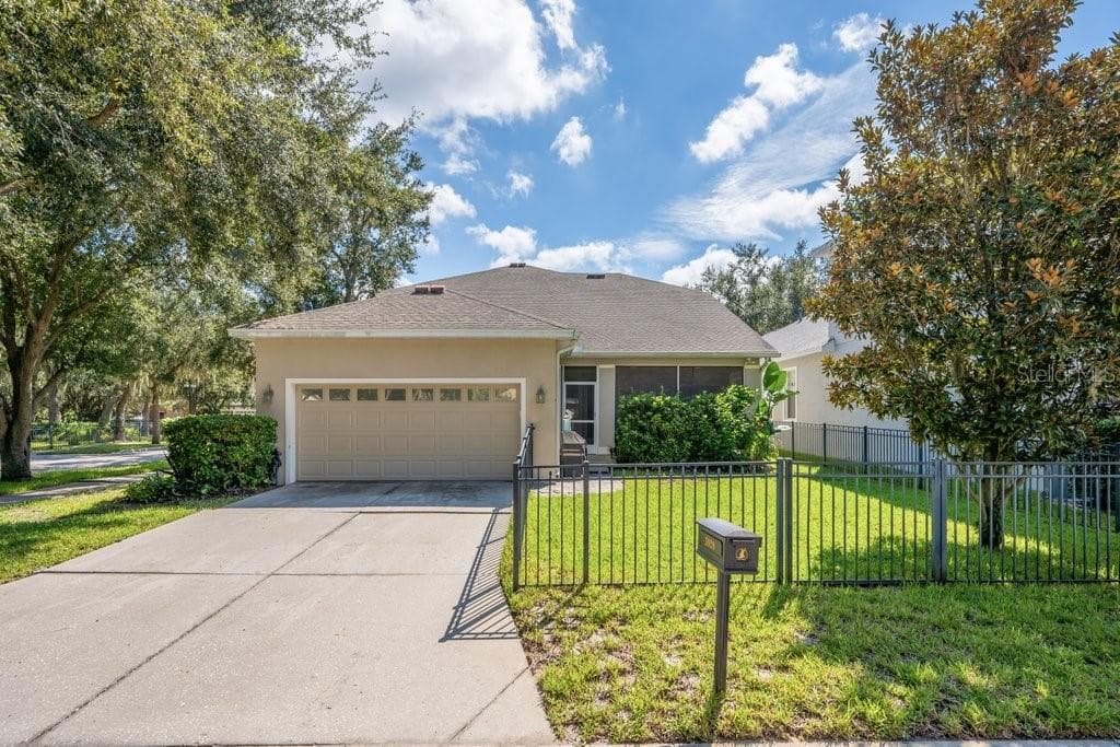 5929 Fishhawk Crossing Blvd photo 3