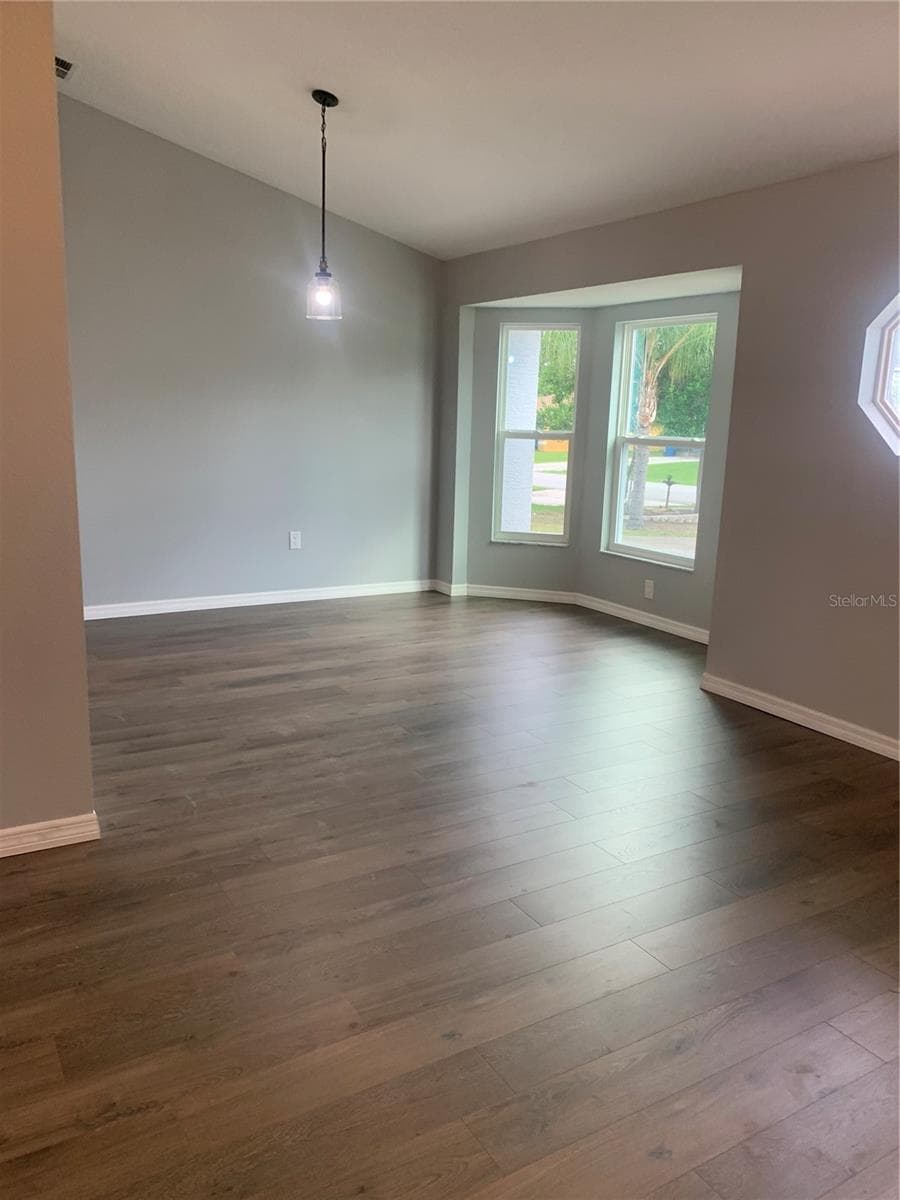 11217 Roman St photo 4