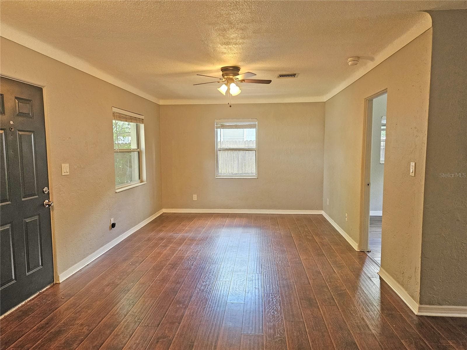 4042 Dartmouth Ave N photo 3