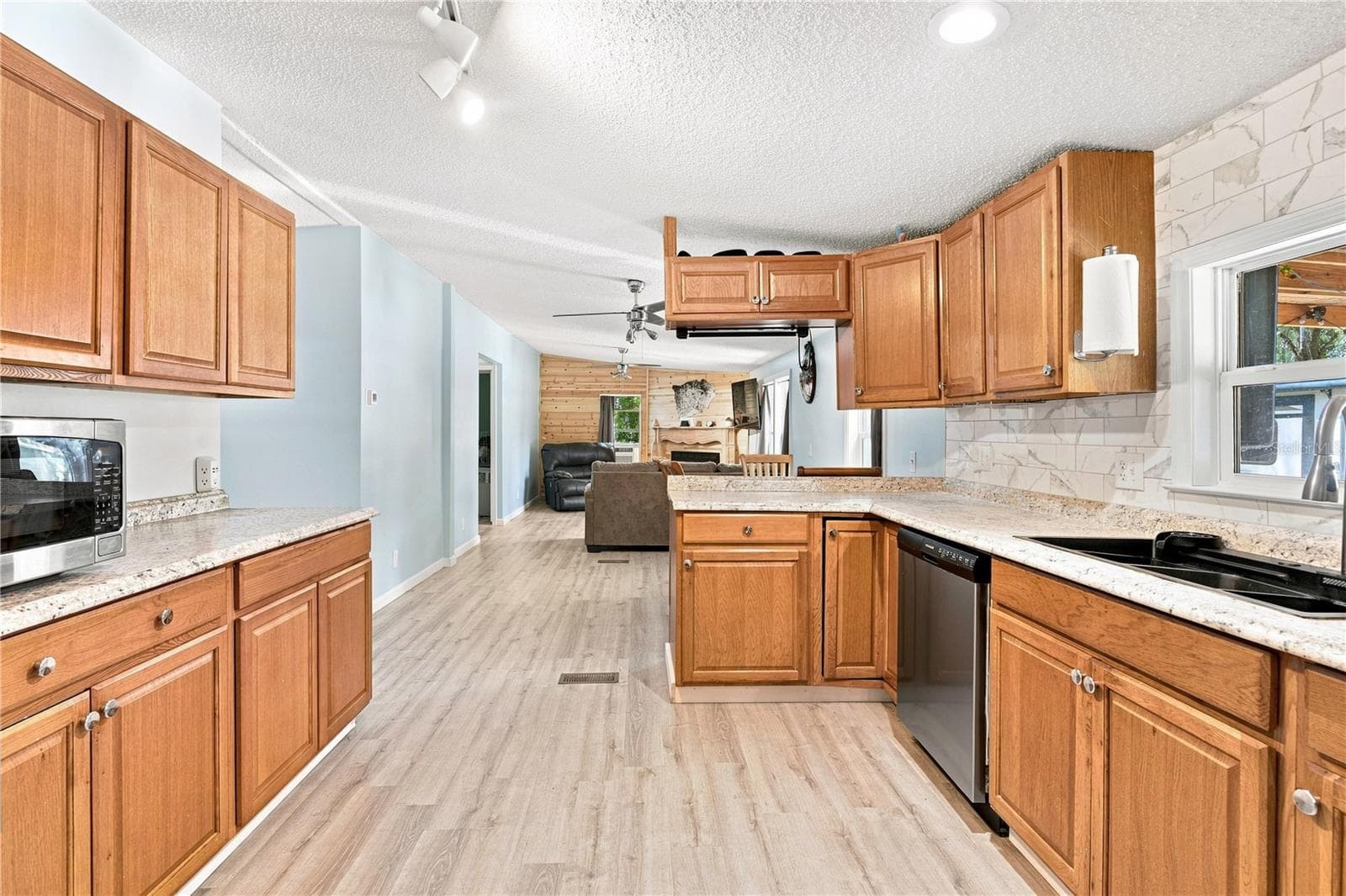 7395 Robb Rd photo 5