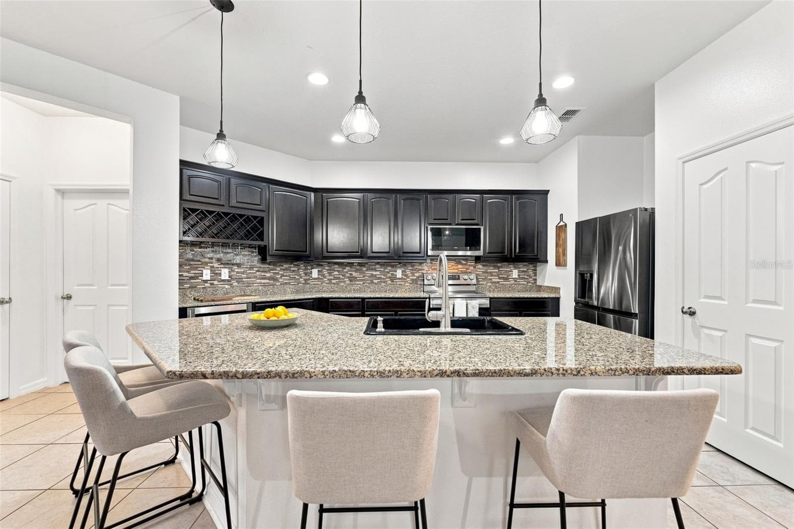 14311 Romeo Blvd photo 4