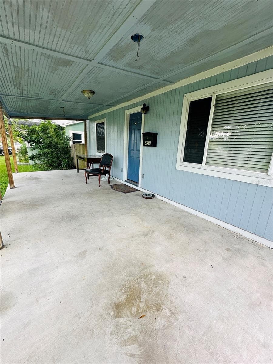 454 49th Ave N photo 4