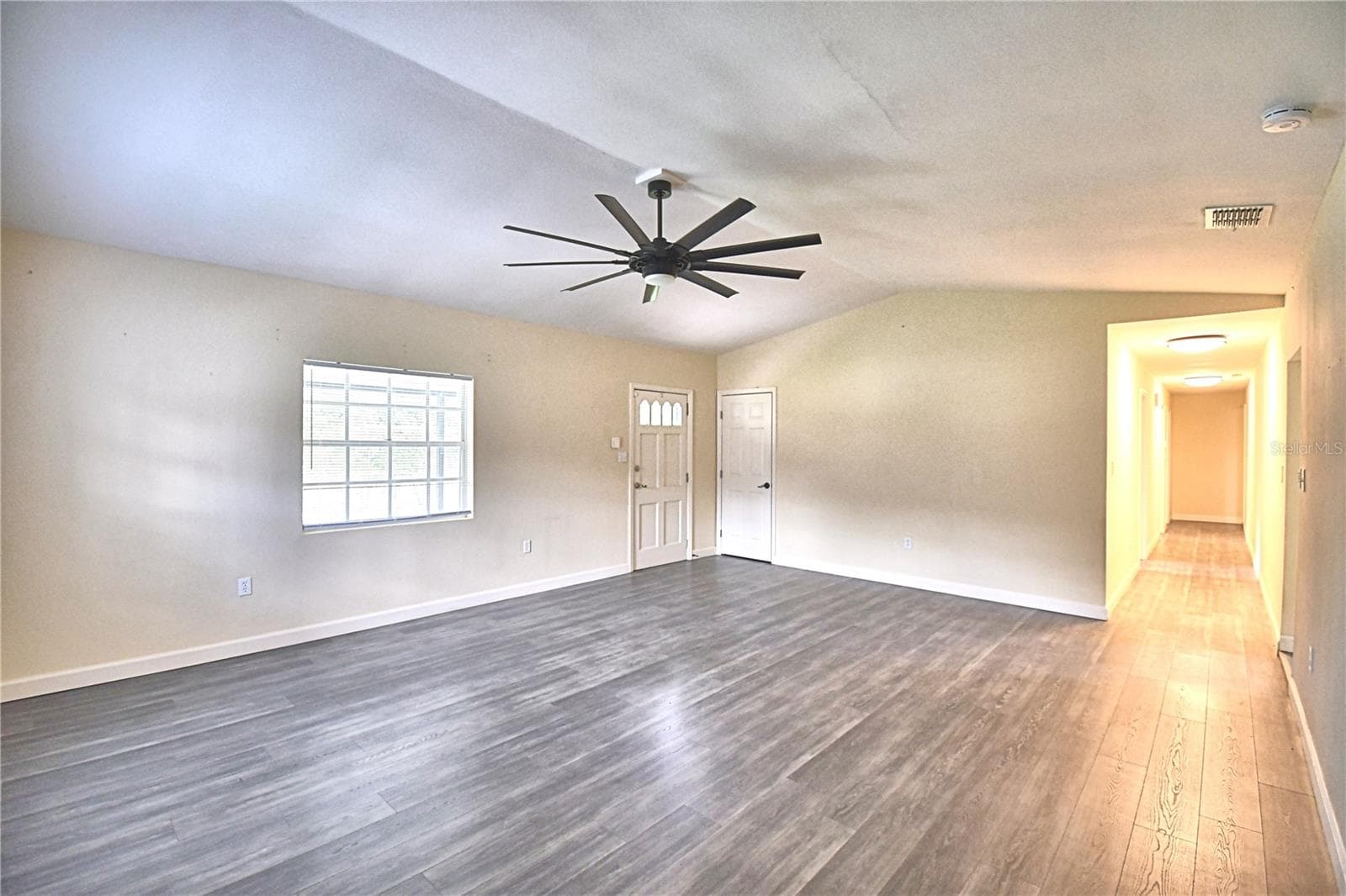 3225 Oakland Rd N photo 5