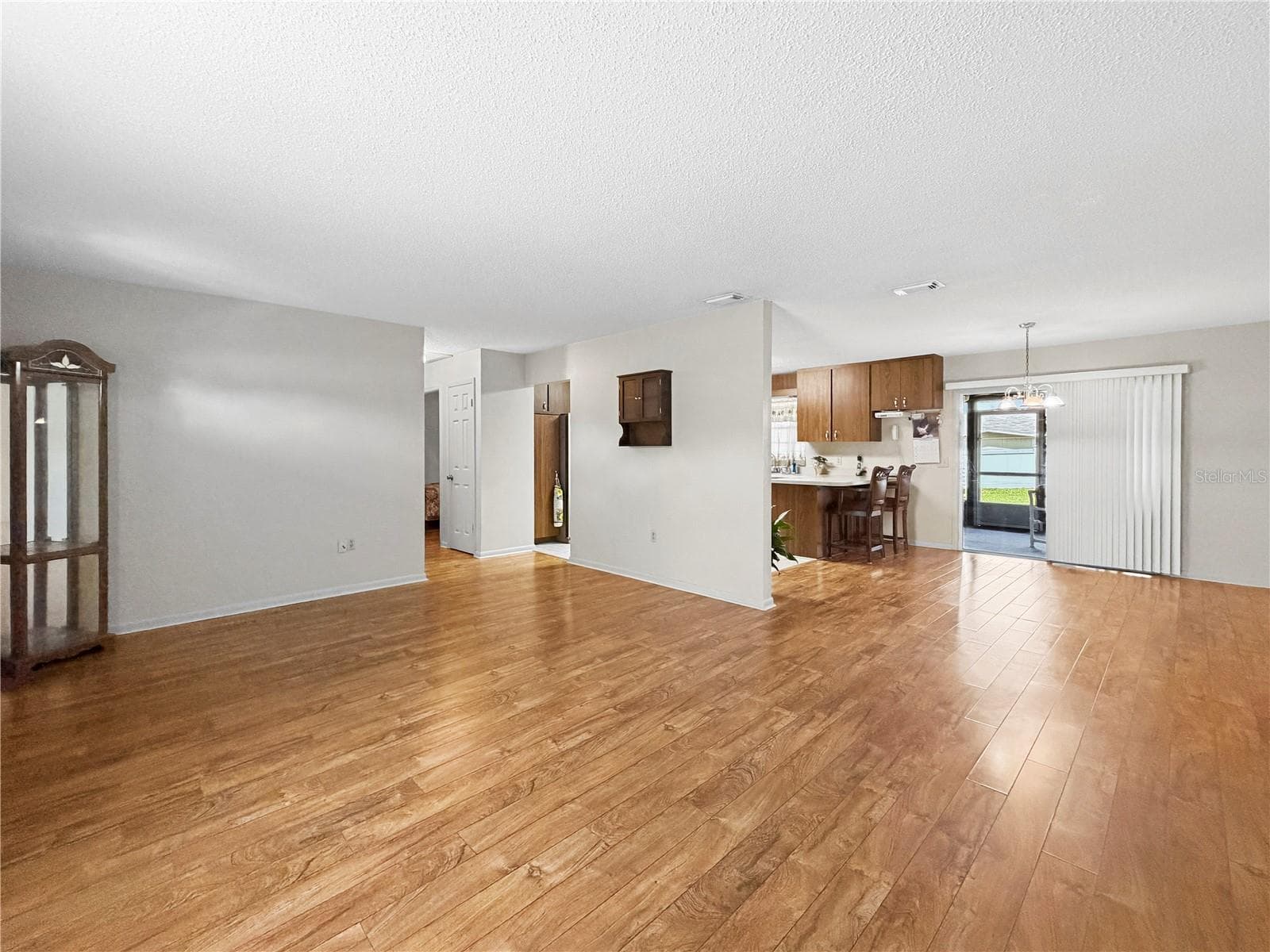 5810 Crest Ln photo 3