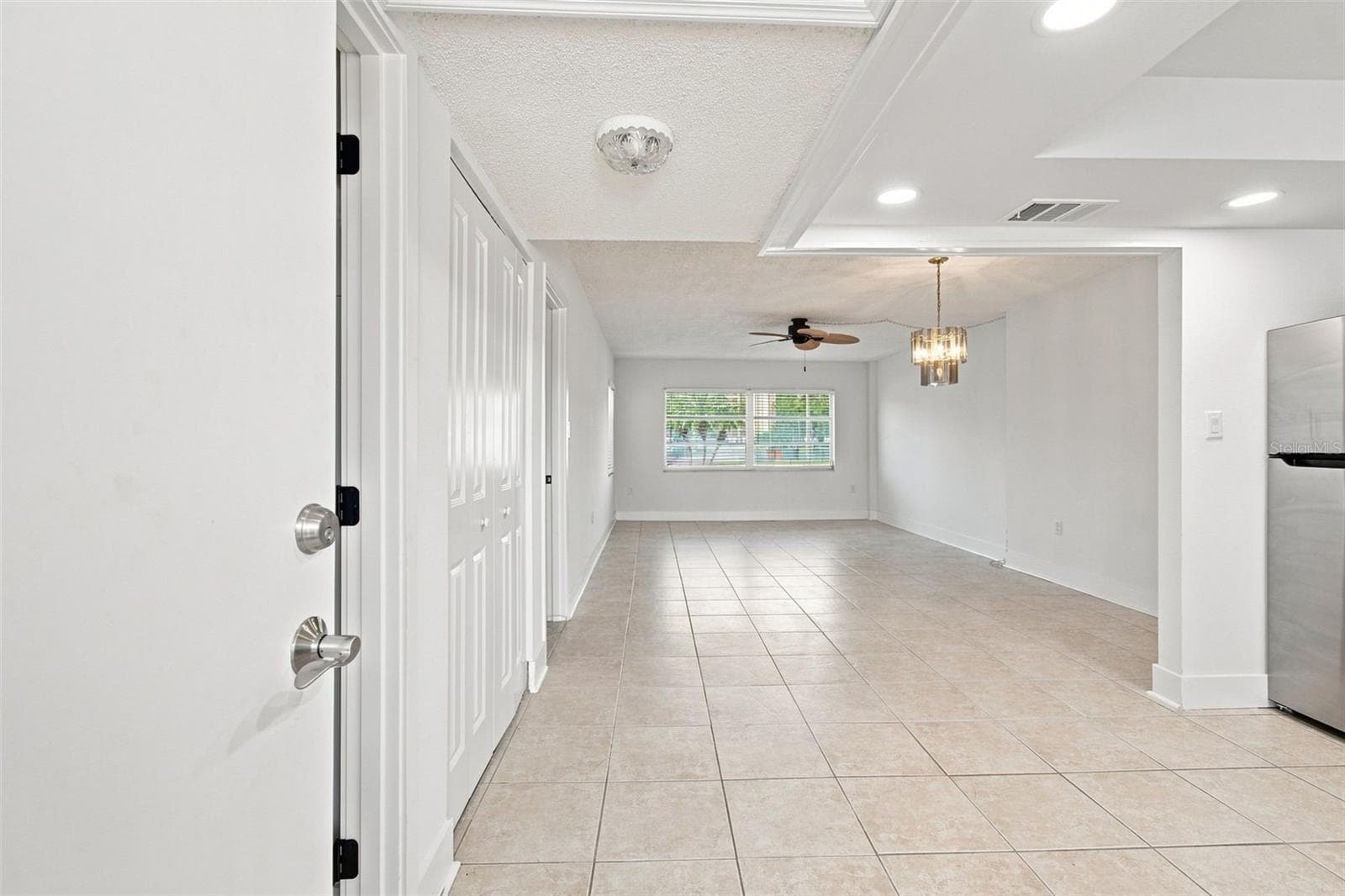 4650 Cove Cir #104 photo 5