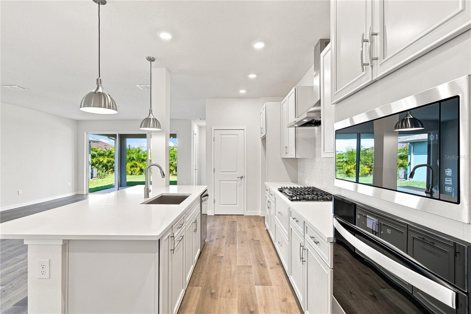 5166 Creek Sand Dr photo 4