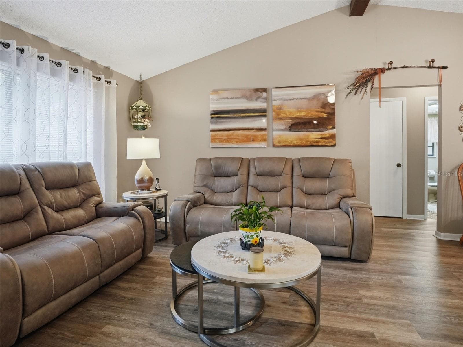 24088 Eppley Dr photo 4
