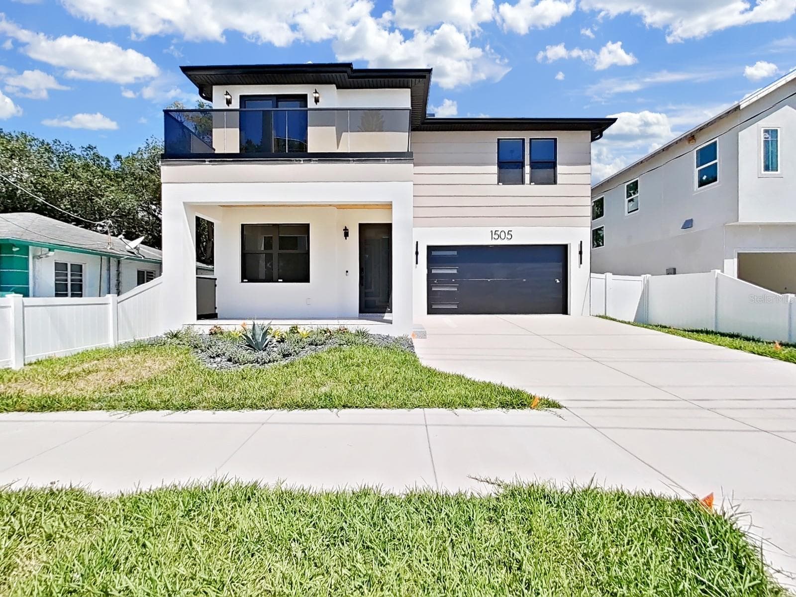 1505 W Grace St photo 2