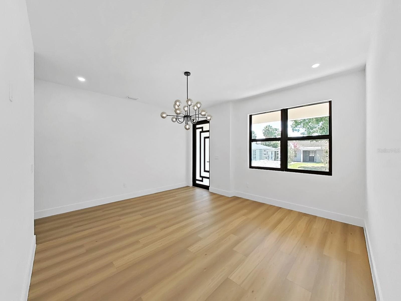 1505 W Grace St photo 5