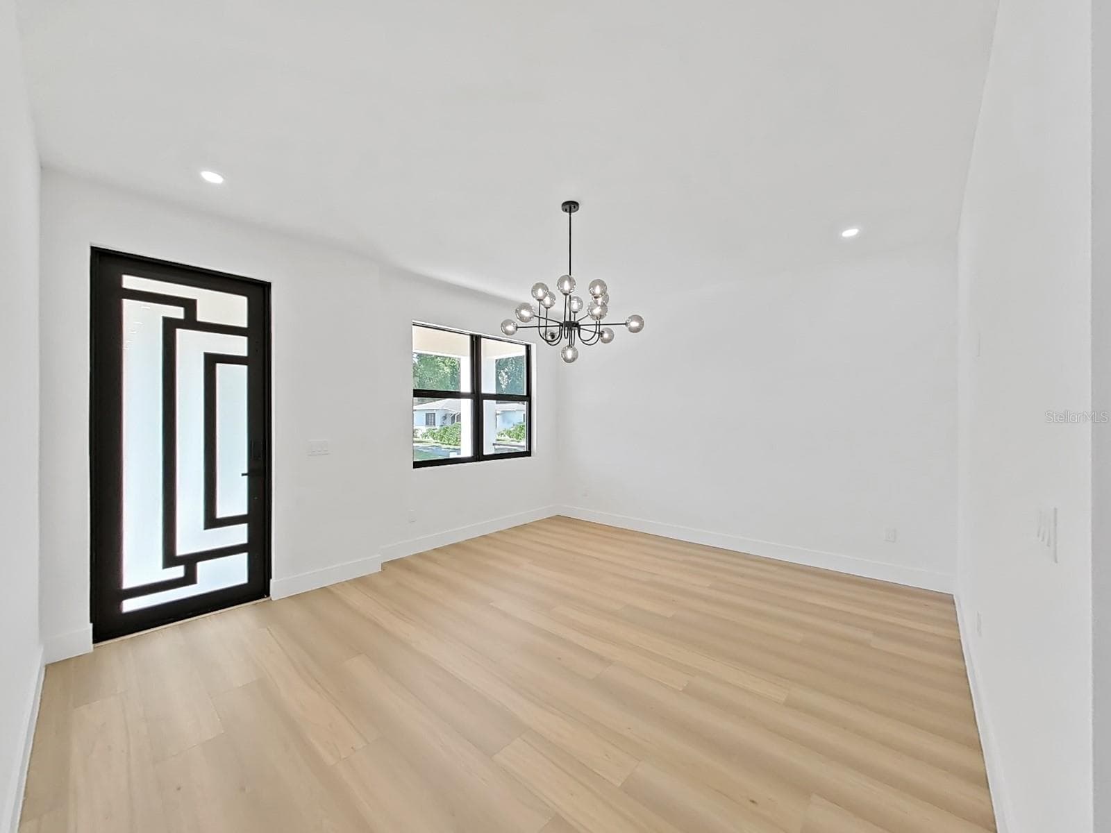 1505 W Grace St photo 4