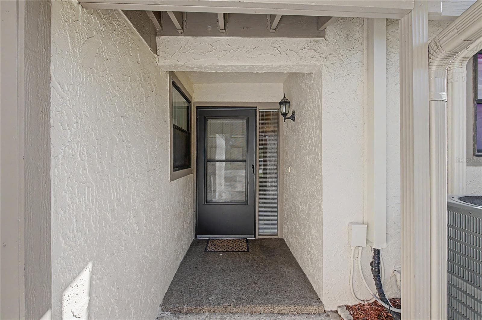 1302 Golfview Dr photo 2