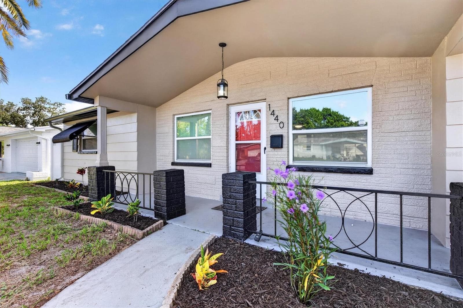 1440 Normandy Blvd photo 2