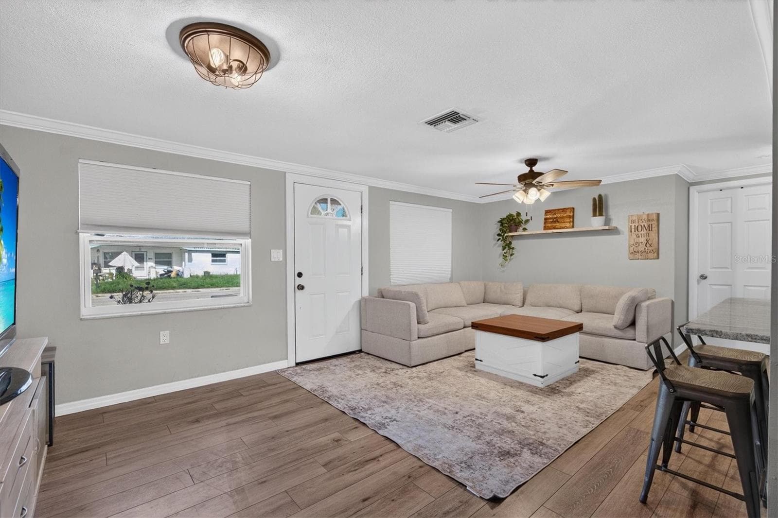 1440 Normandy Blvd photo 5