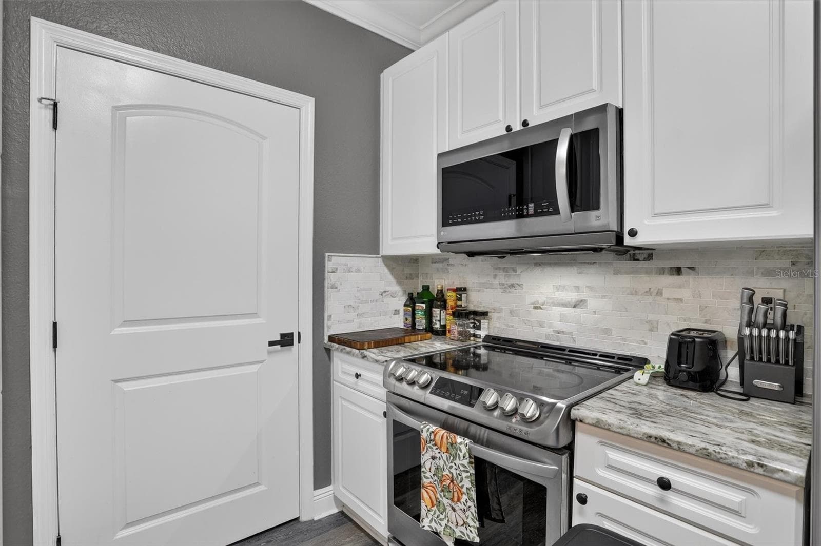 4221 W Spruce St #2215 photo 4