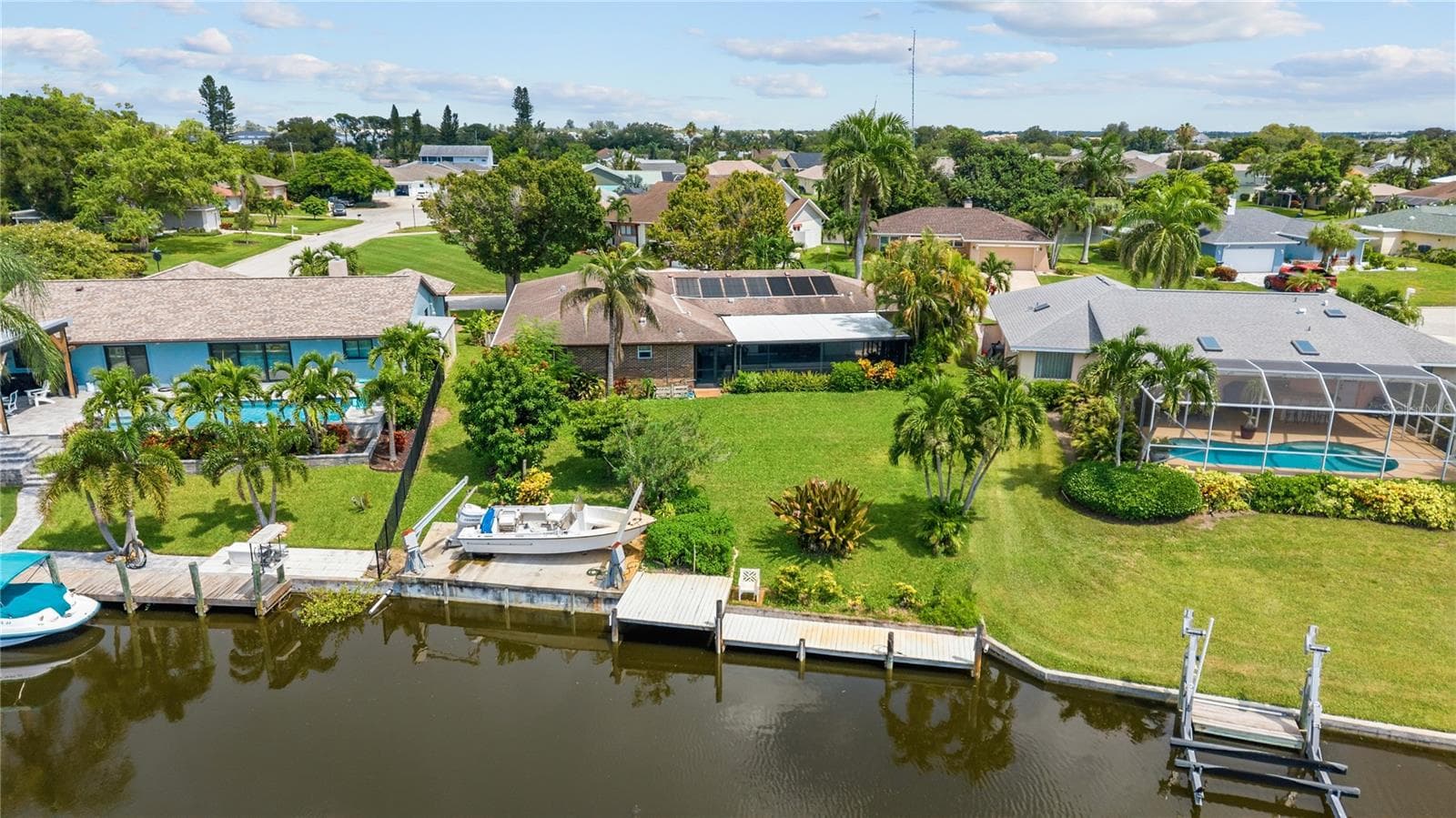 4612 Coral Lake Dr photo 3