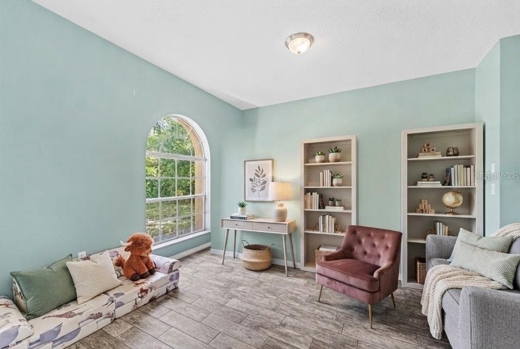 10724 Patrick Ave photo 4