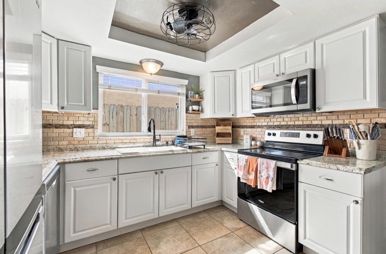 8246 Penwood Dr photo 3