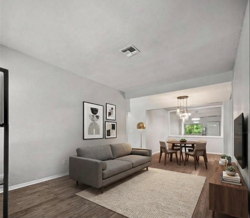 21390 Lehouier Dr photo 4