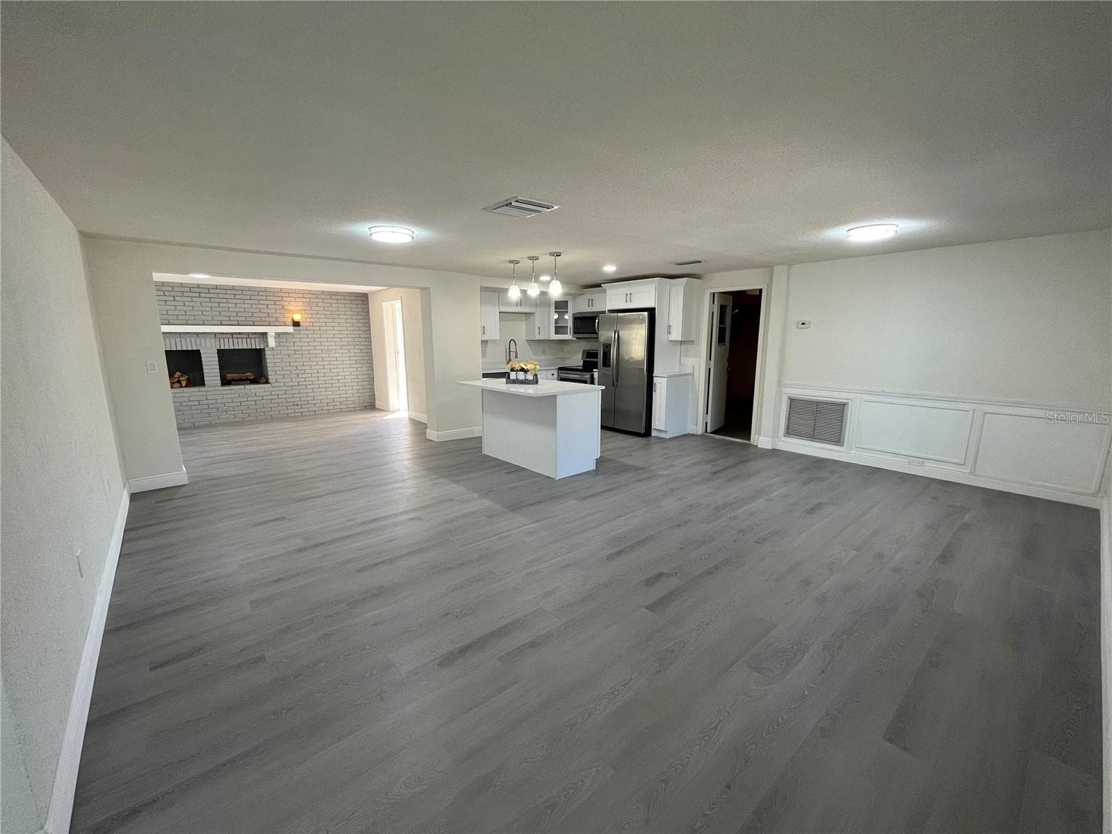 3314 Columbus Dr photo 3