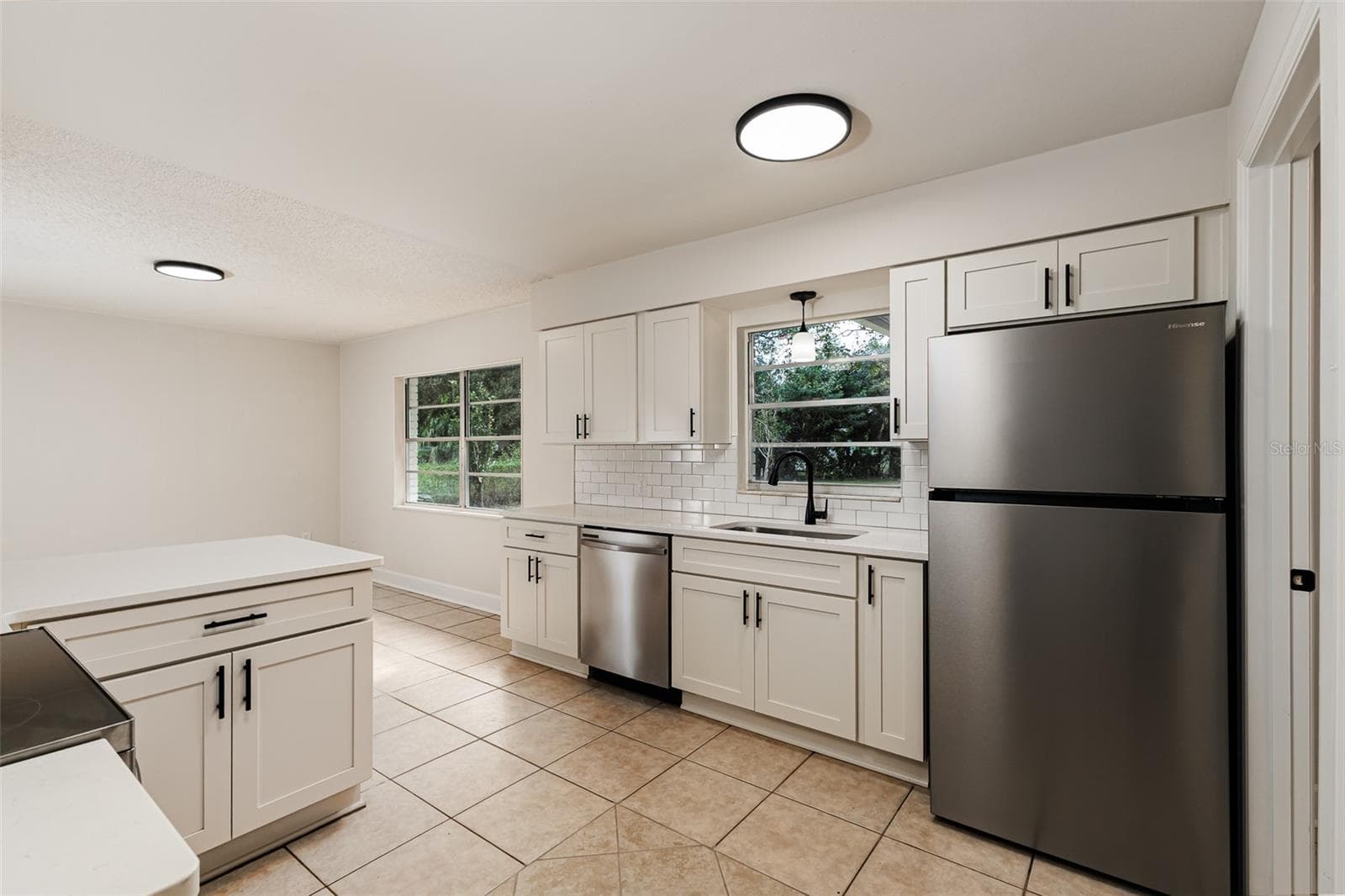 203 Woodland Trl photo 2