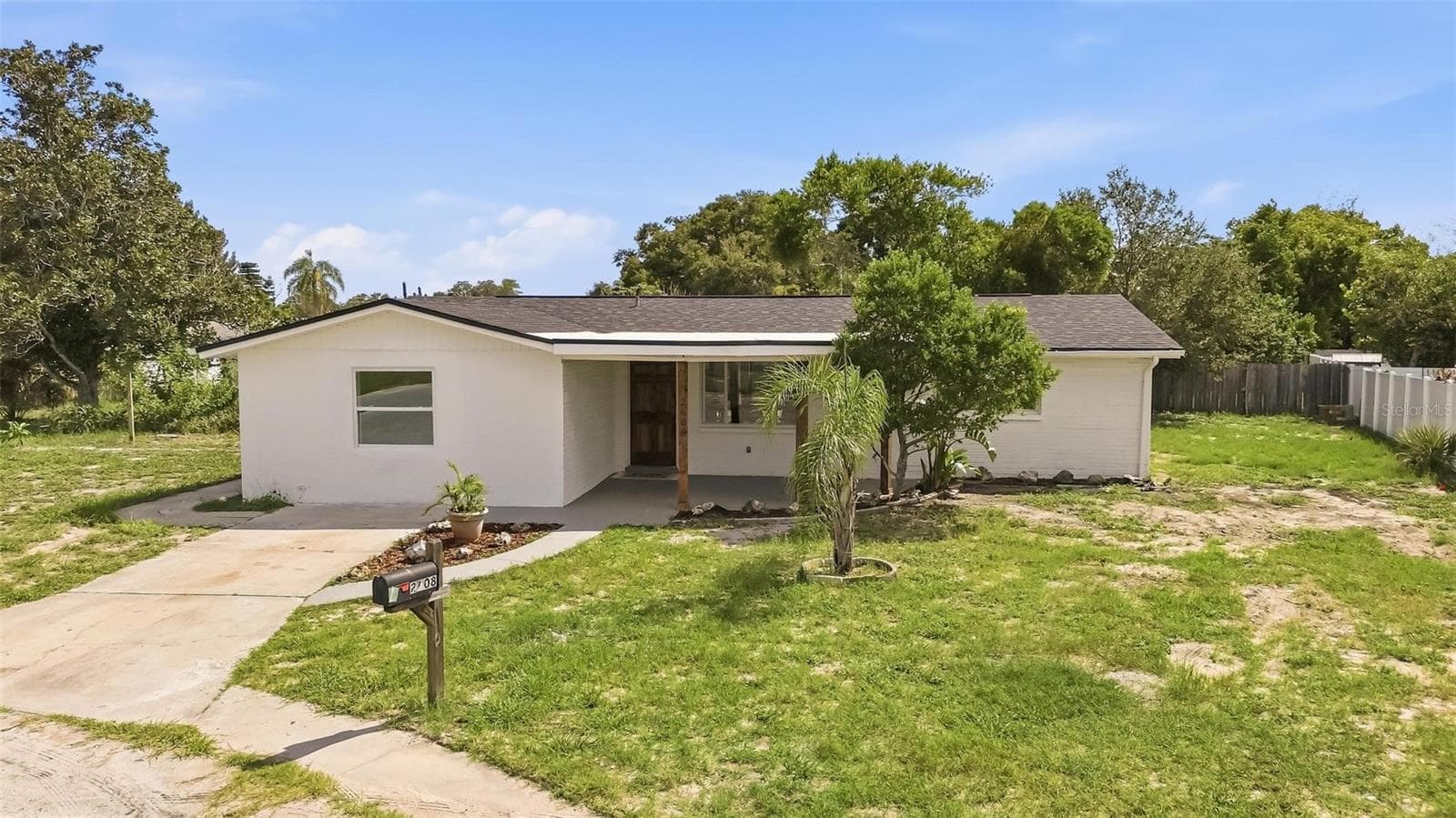 2608 Akita Pl photo 2