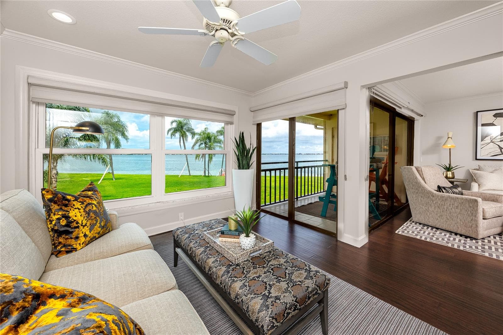 6177 Sun Blvd #202 photo 2