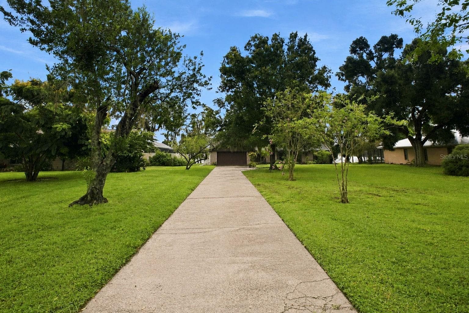 15301 Lake Maurine Dr photo 2