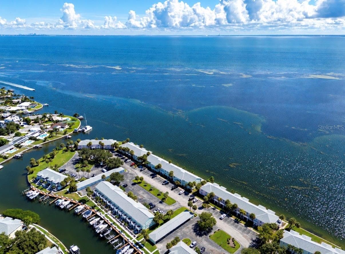4752 Coquina Key Dr SE
