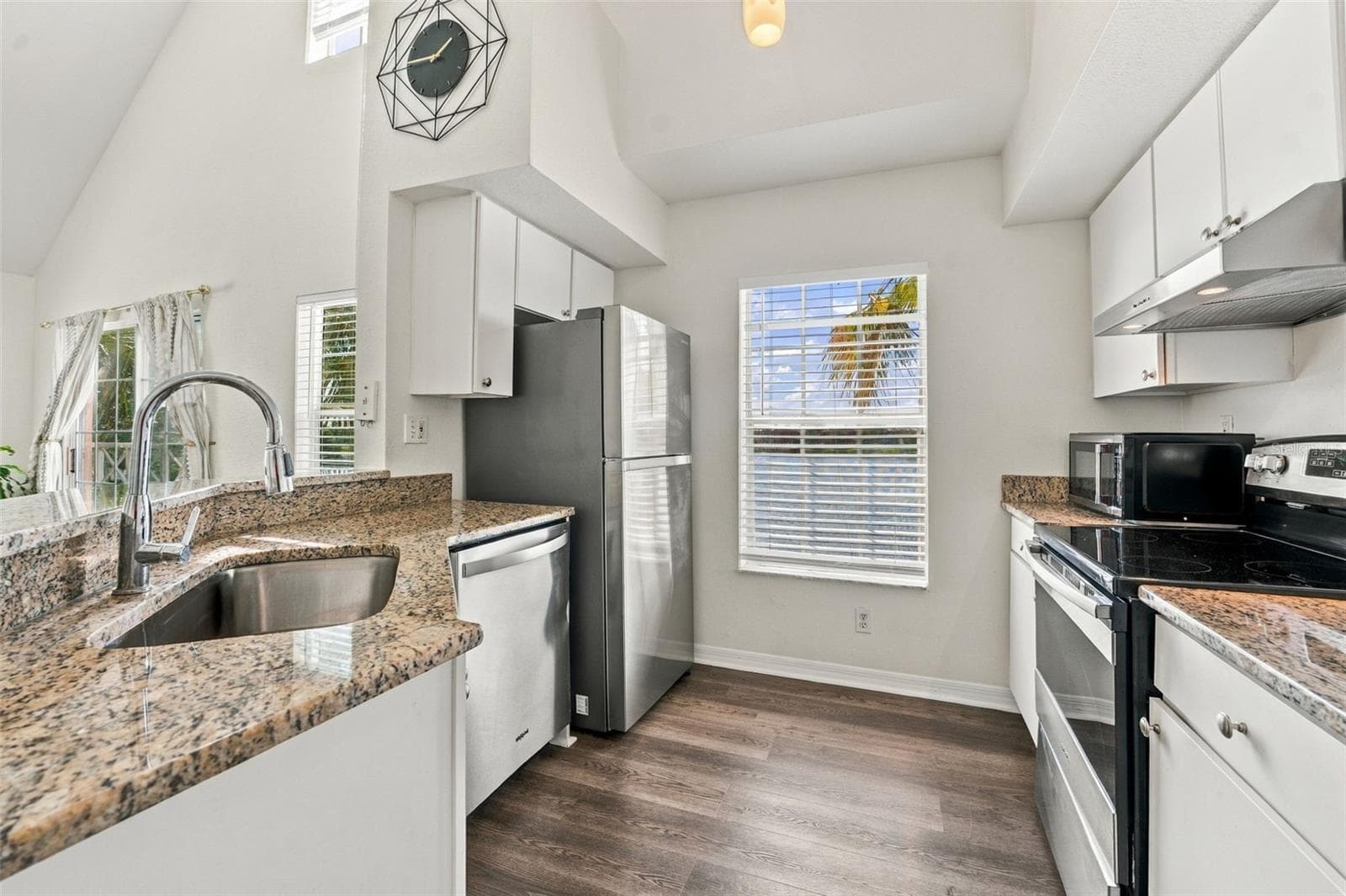 9138 Lake Chase Island Way photo 3