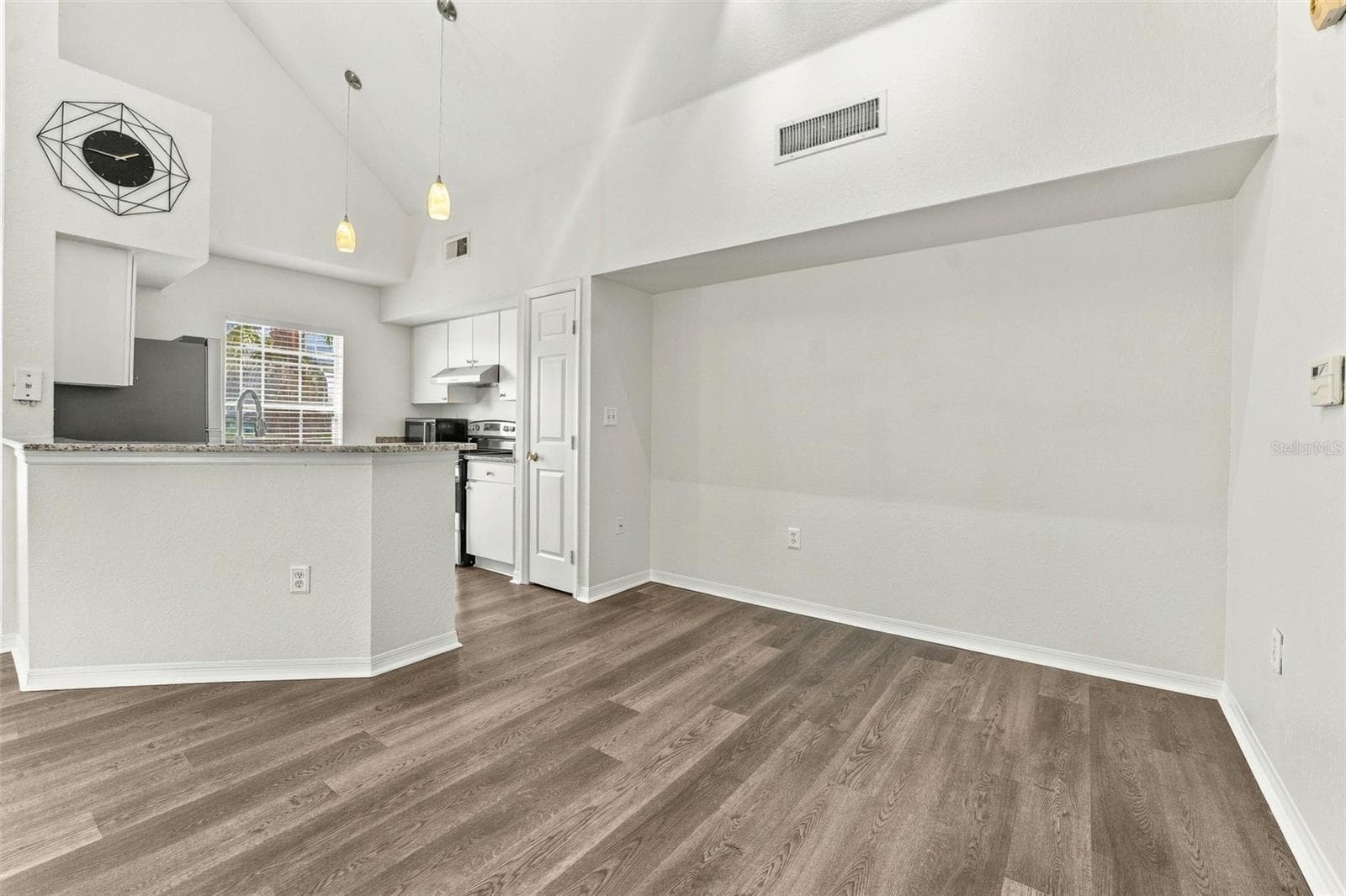 9138 Lake Chase Island Way photo 4