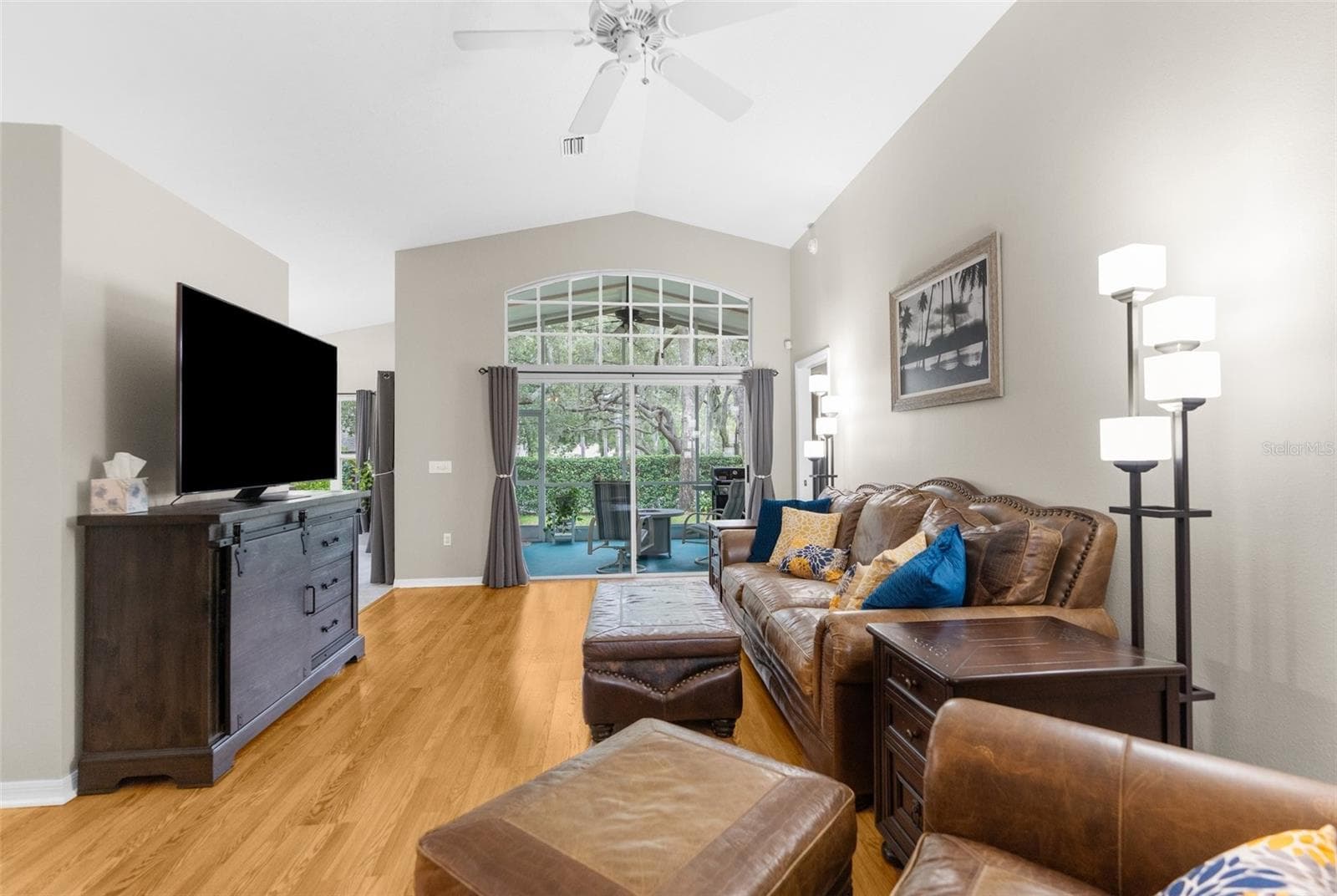 10846 Brookhaven Dr photo 5