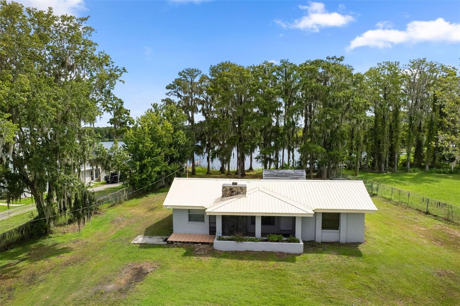 10818 Land O Lakes Blvd photo 2