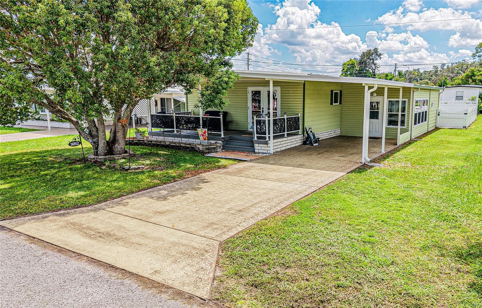 36952 Grace Ave photo 3