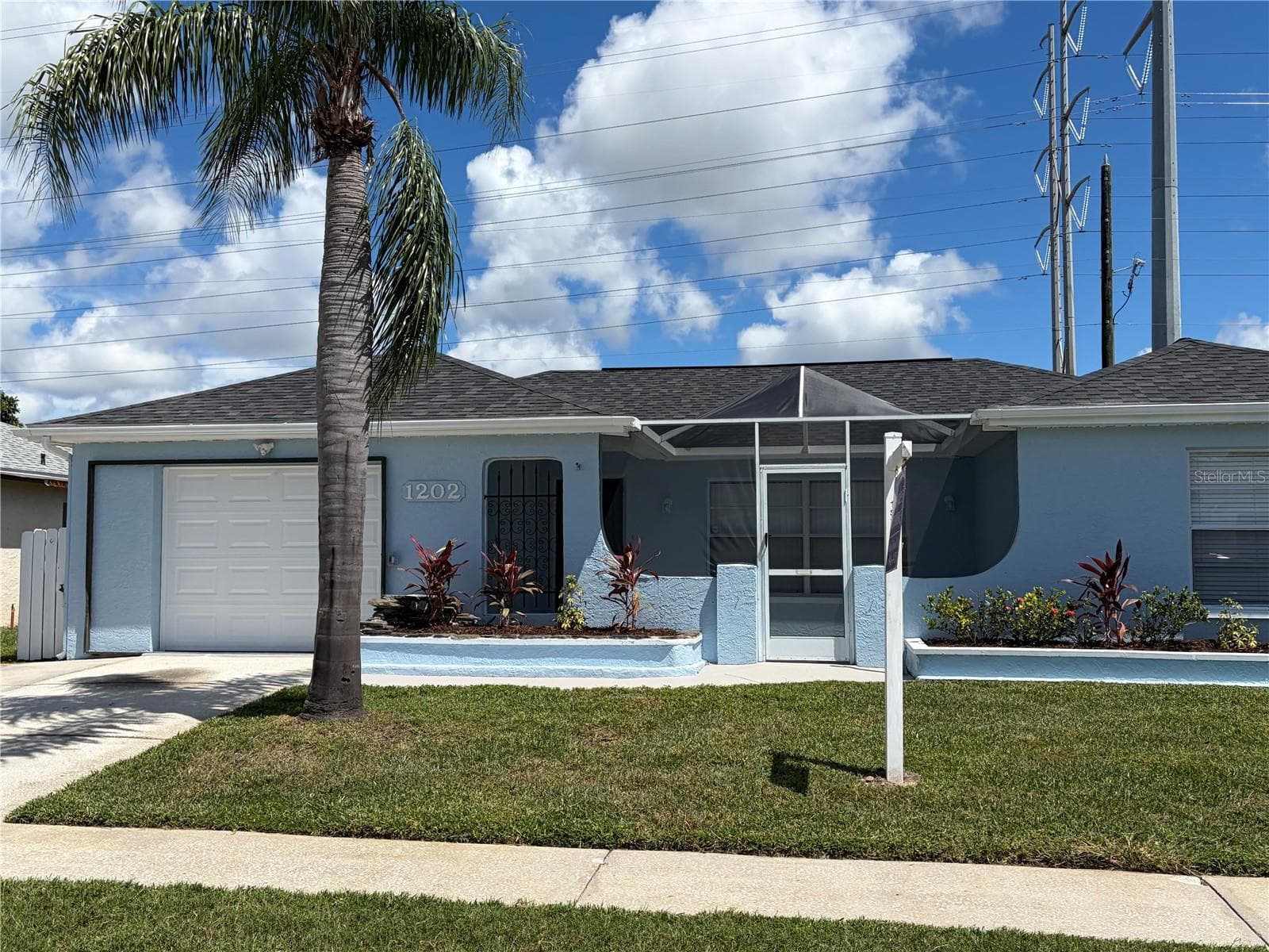 1202 Mandarin Dr photo 2