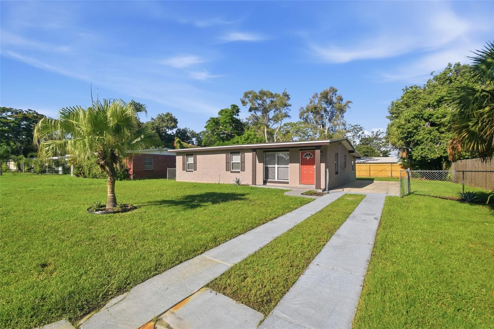 4359 Neptune Dr SE photo 2