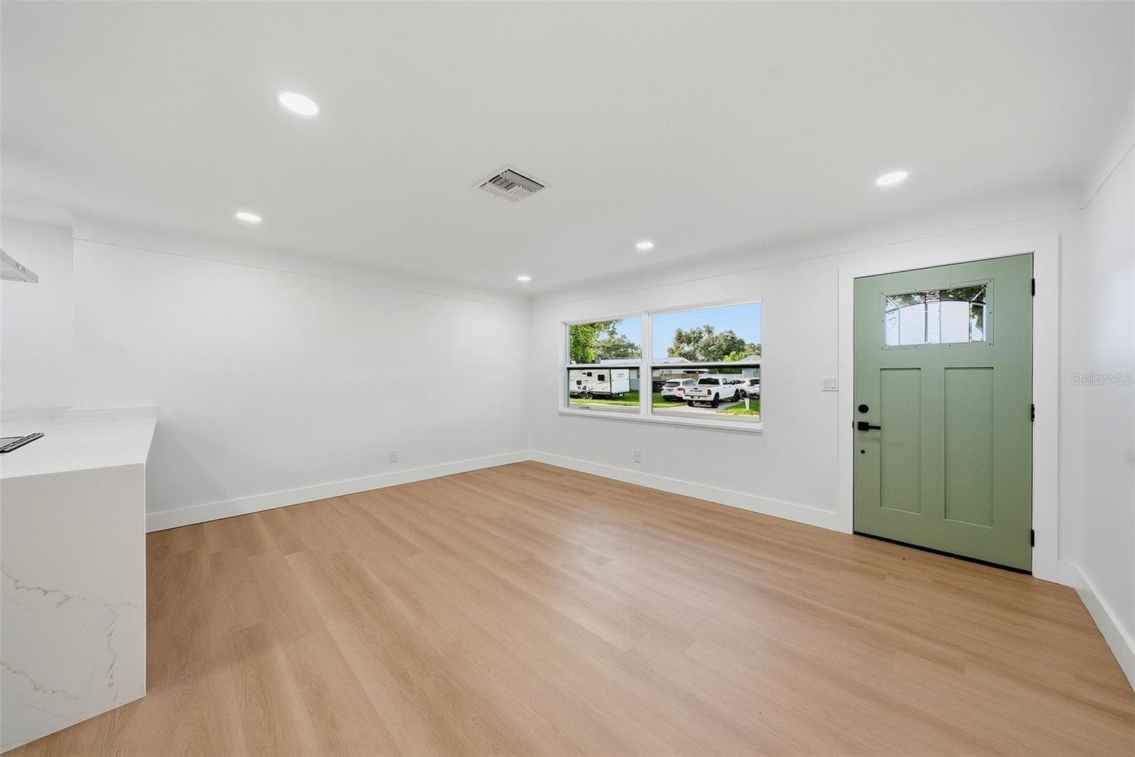 6212 42 Ave N photo 5
