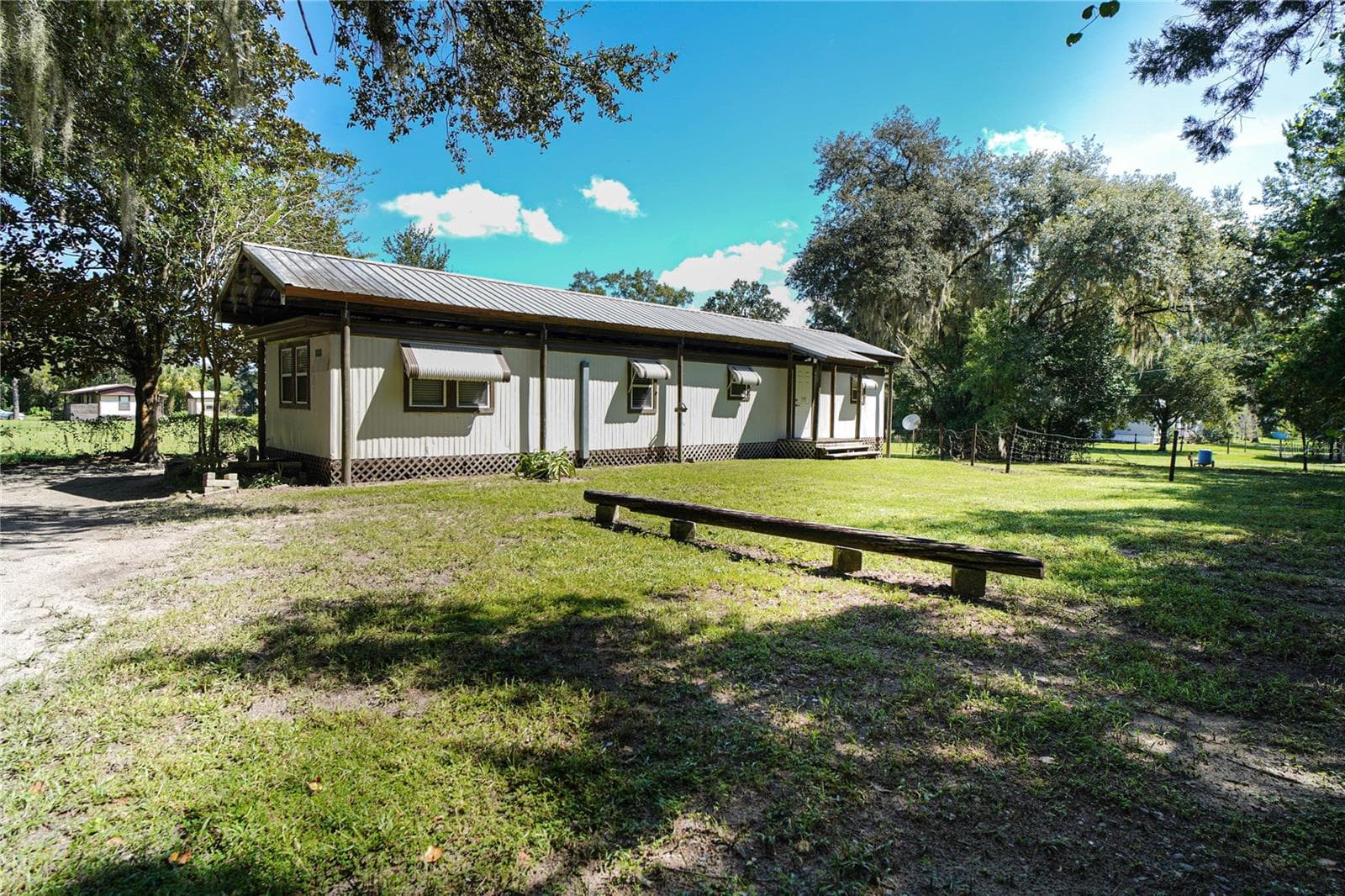 8000 Belcher Ln