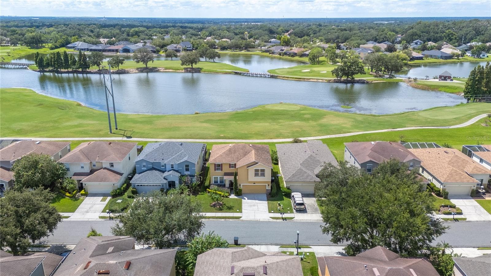 6937 Lake Eaglebrooke Dr photo 3