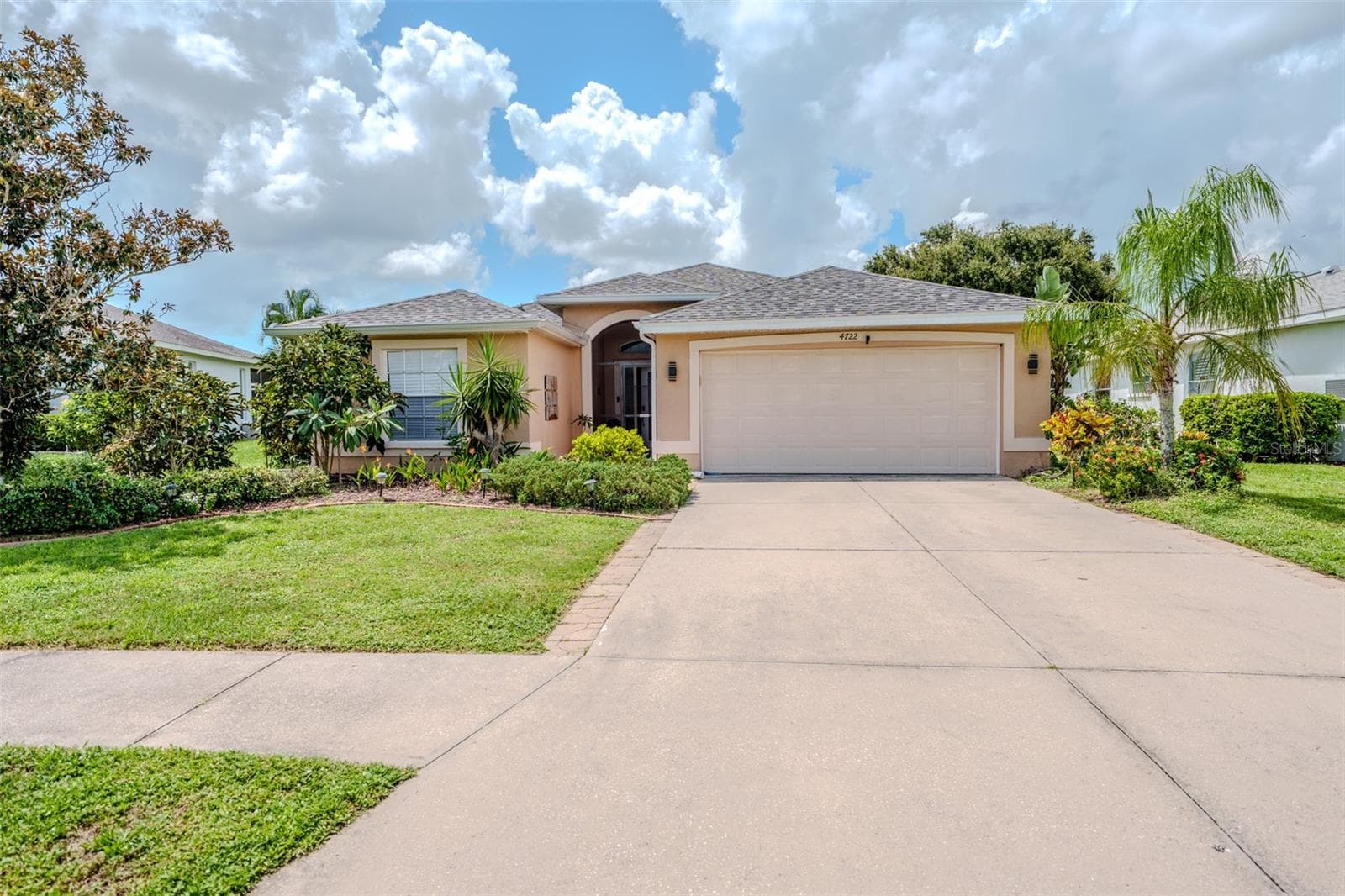 4722 78th CT E photo 2