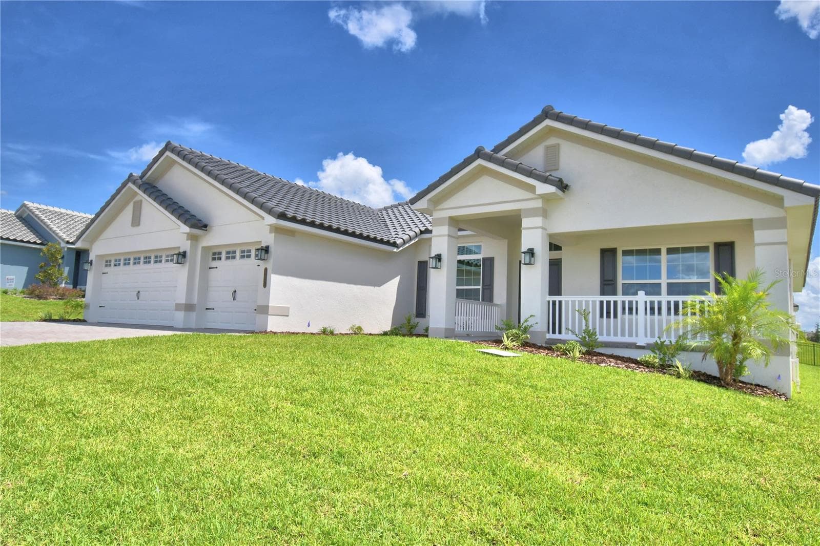 5421 Waterside Dr photo 3