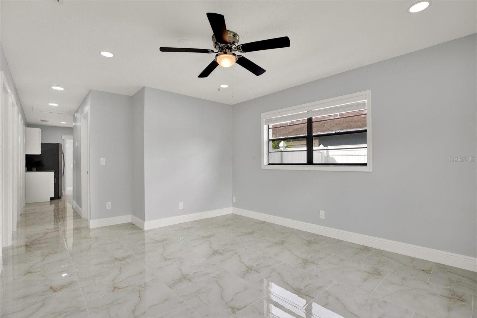 9304 N Elmer St photo 5