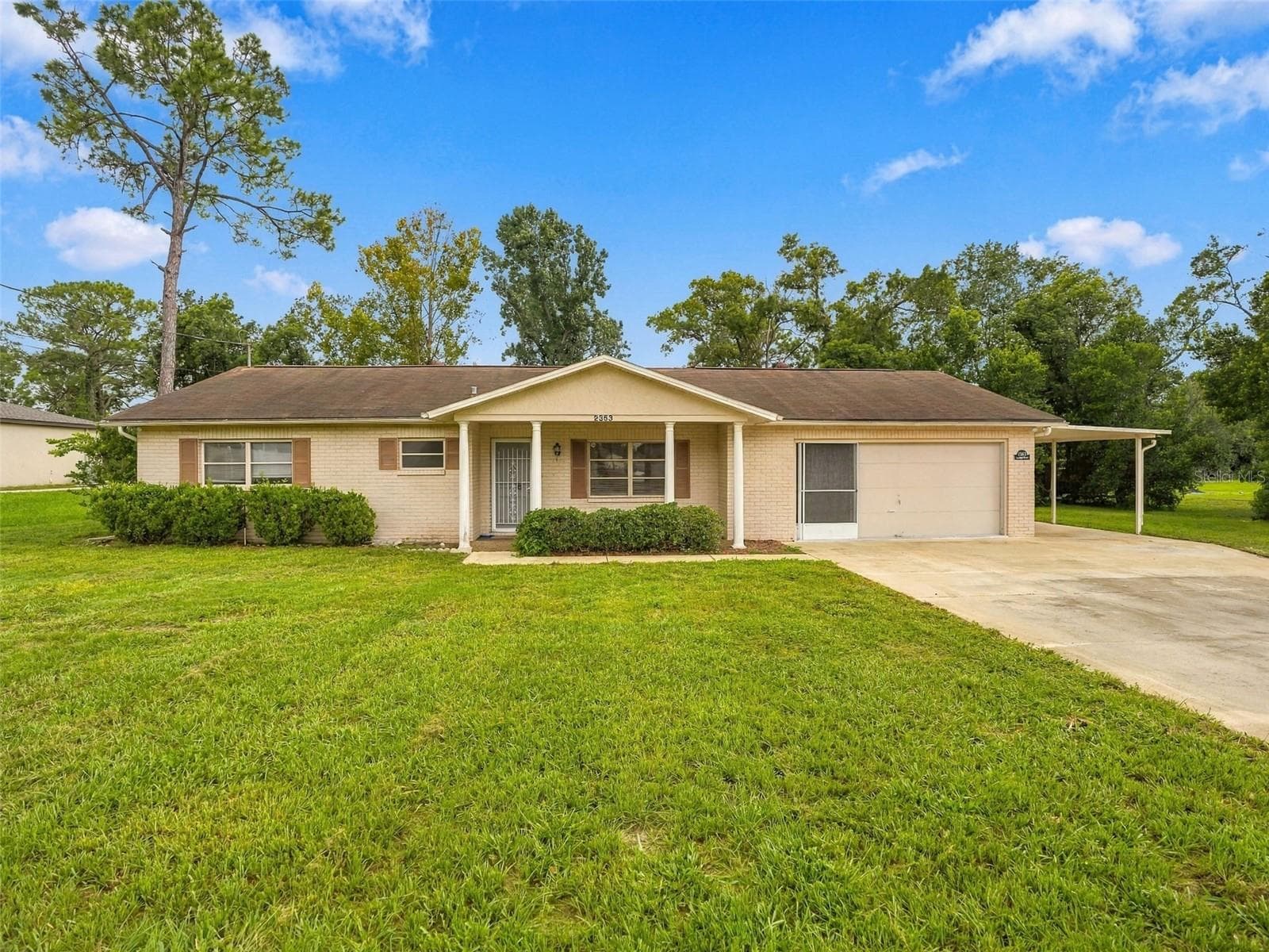 2363 Glenridge Dr