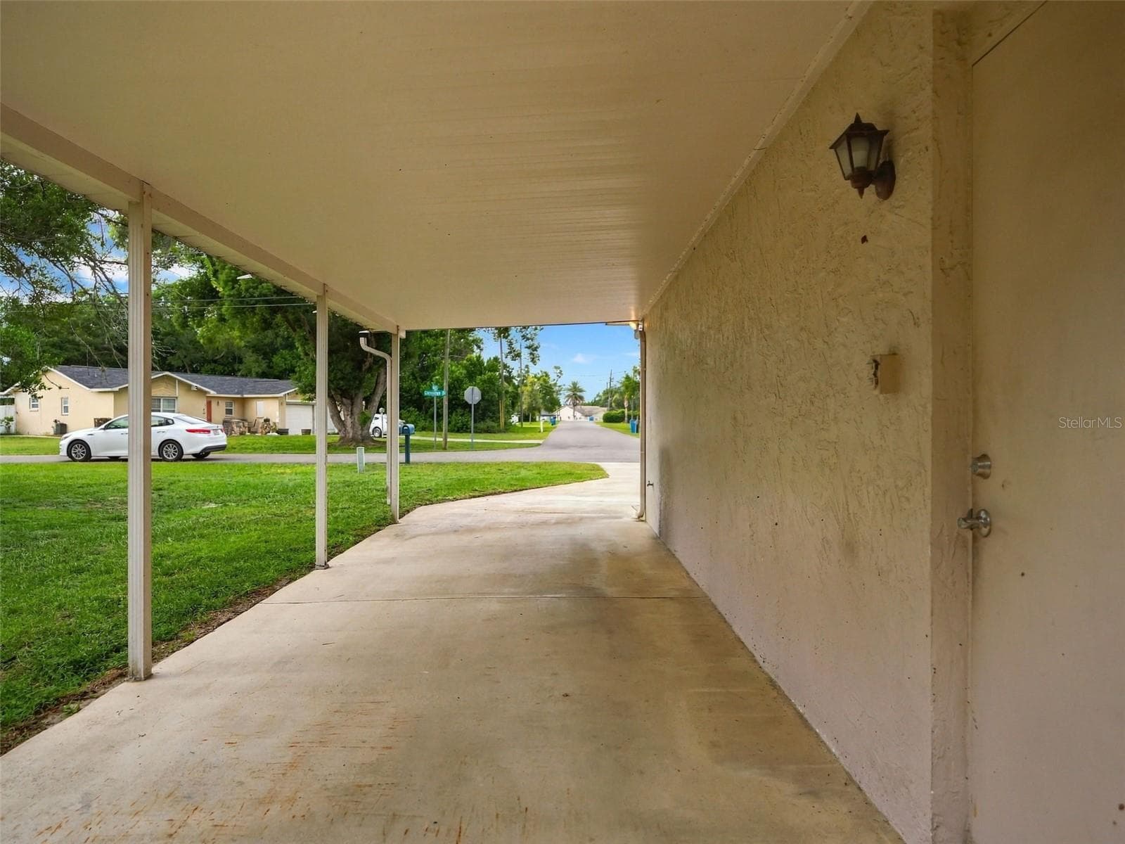 2363 Glenridge Dr photo 4
