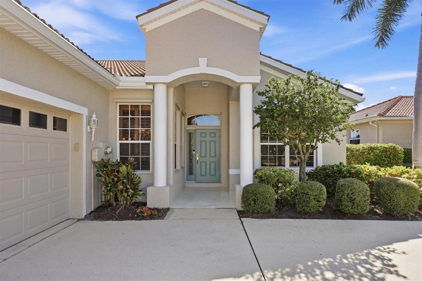 8138 Victoria Falls Cir photo 2