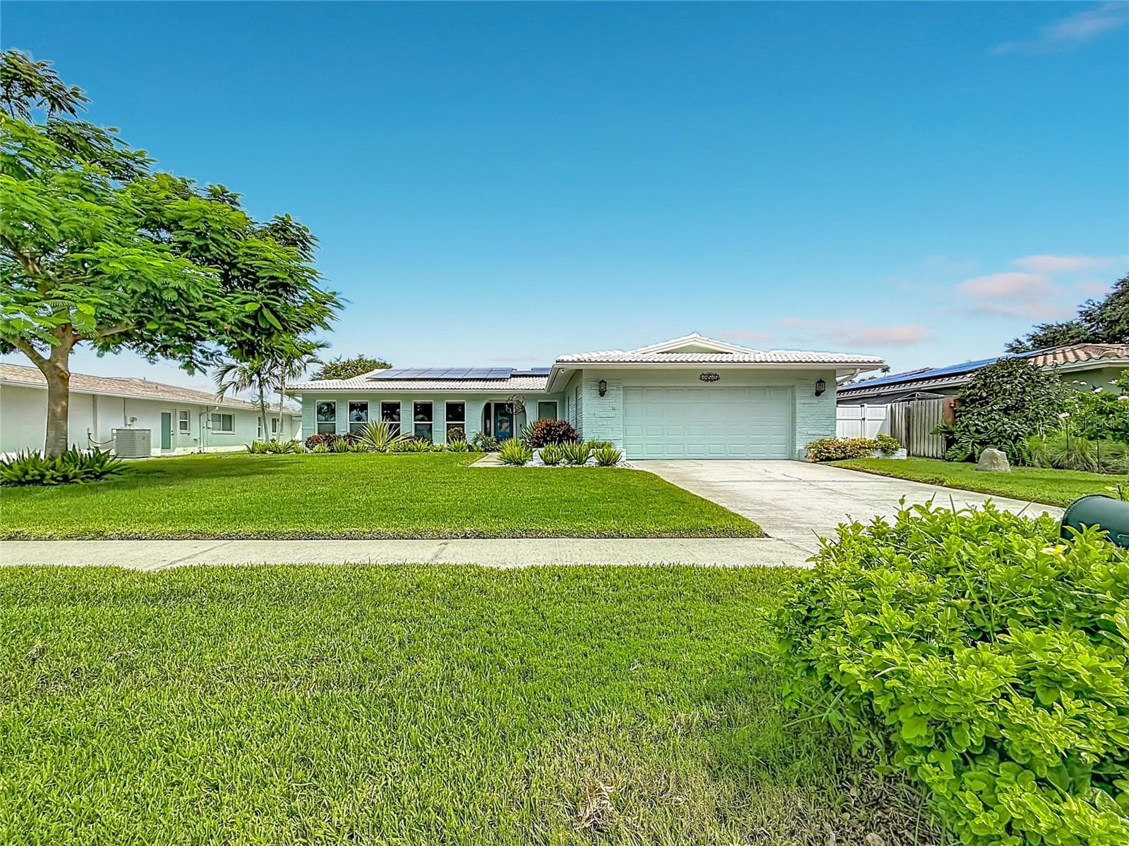 14515 Anchorage Cir photo 2