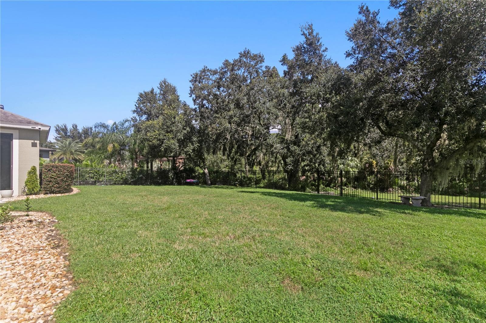 7931 Hampton Lake Dr photo 5